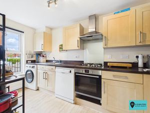 Kitchen- click for photo gallery